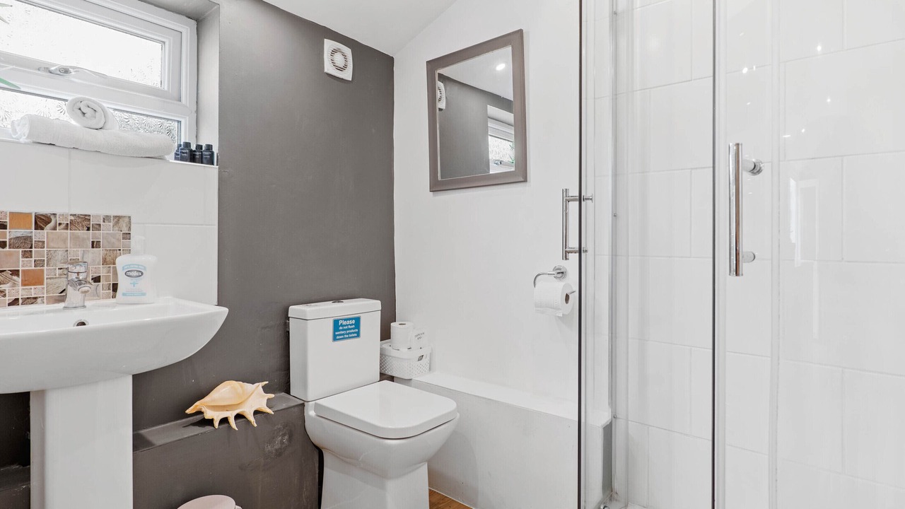 Photo of Bedroom in Evesham