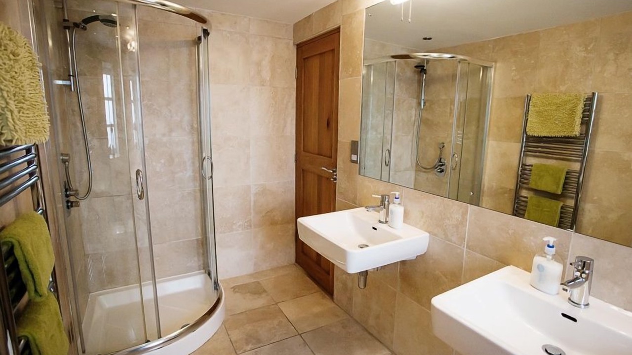 Photo of Bathroom in Llanfaethlu