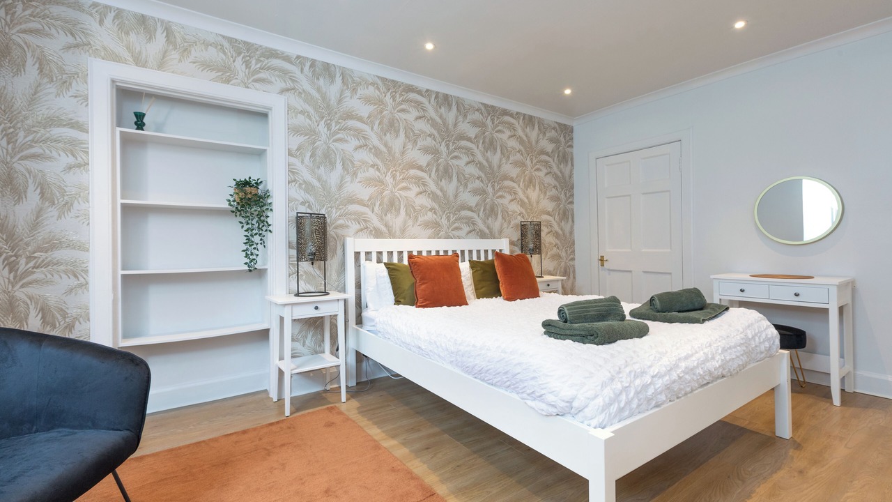 Photo of Bedroom in Newington
