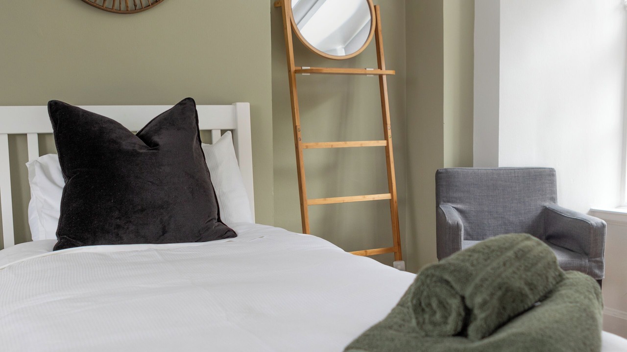 Photo of Bedroom in Newington
