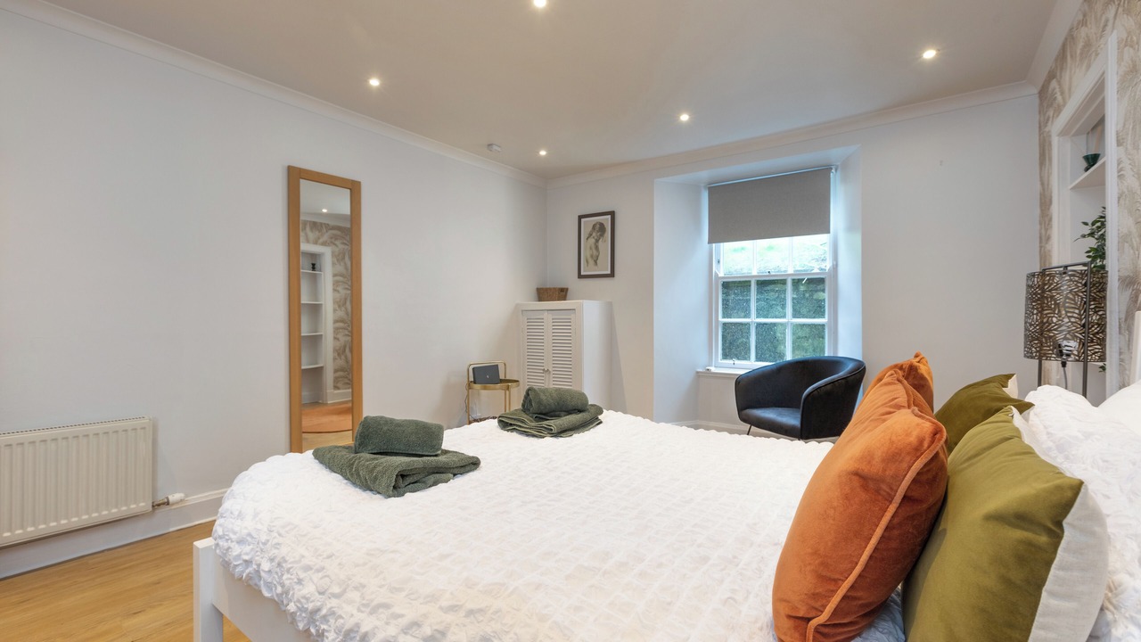 Photo of Bedroom in Newington