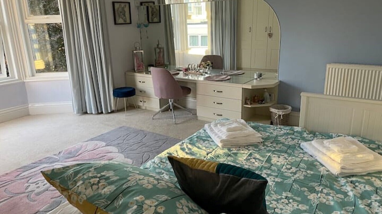 Photo of Bedroom in Roundham