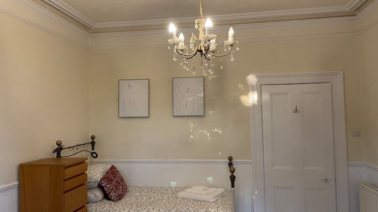 Photo of Bedroom in Roundham