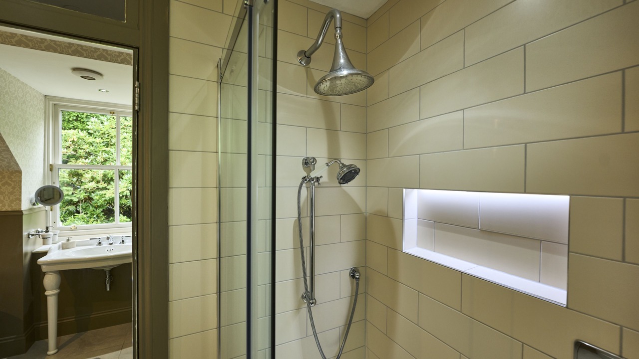 Photo of Bathroom in Cairndow