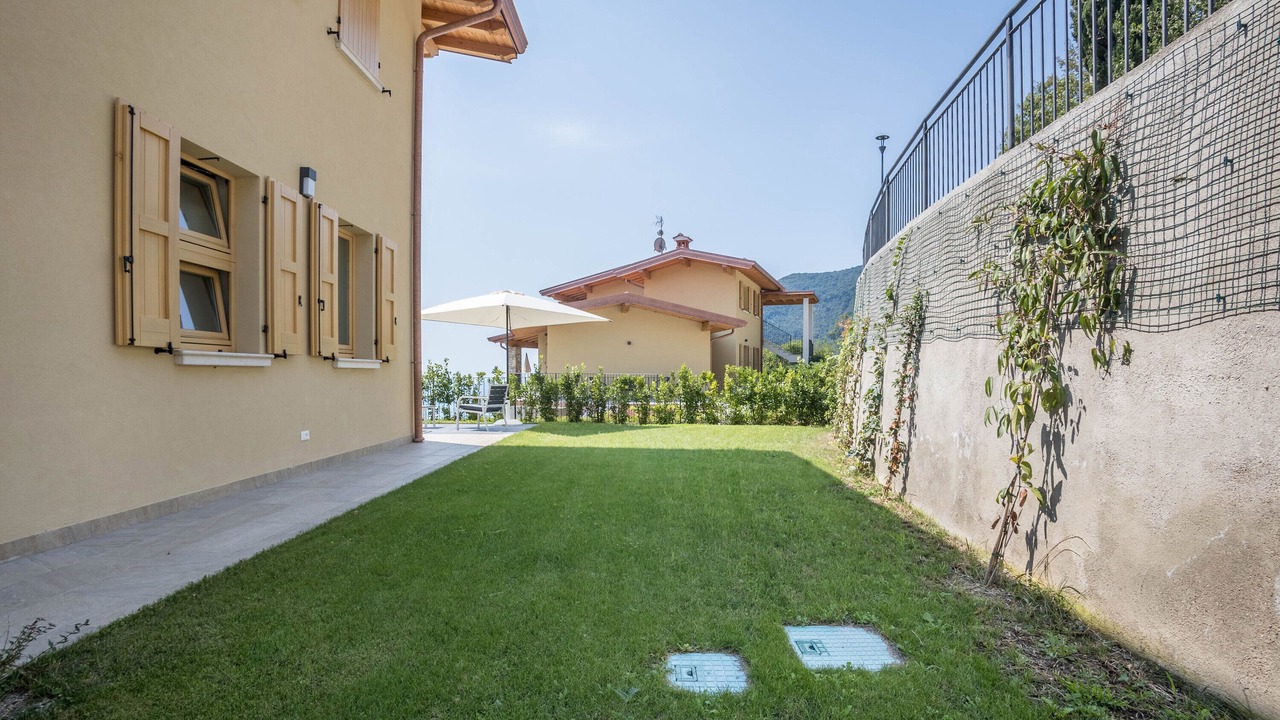 Photo of Outdoor in Aer