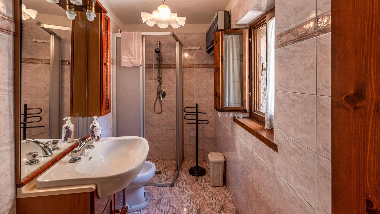 Photo of Bathroom in Monticello Amiata