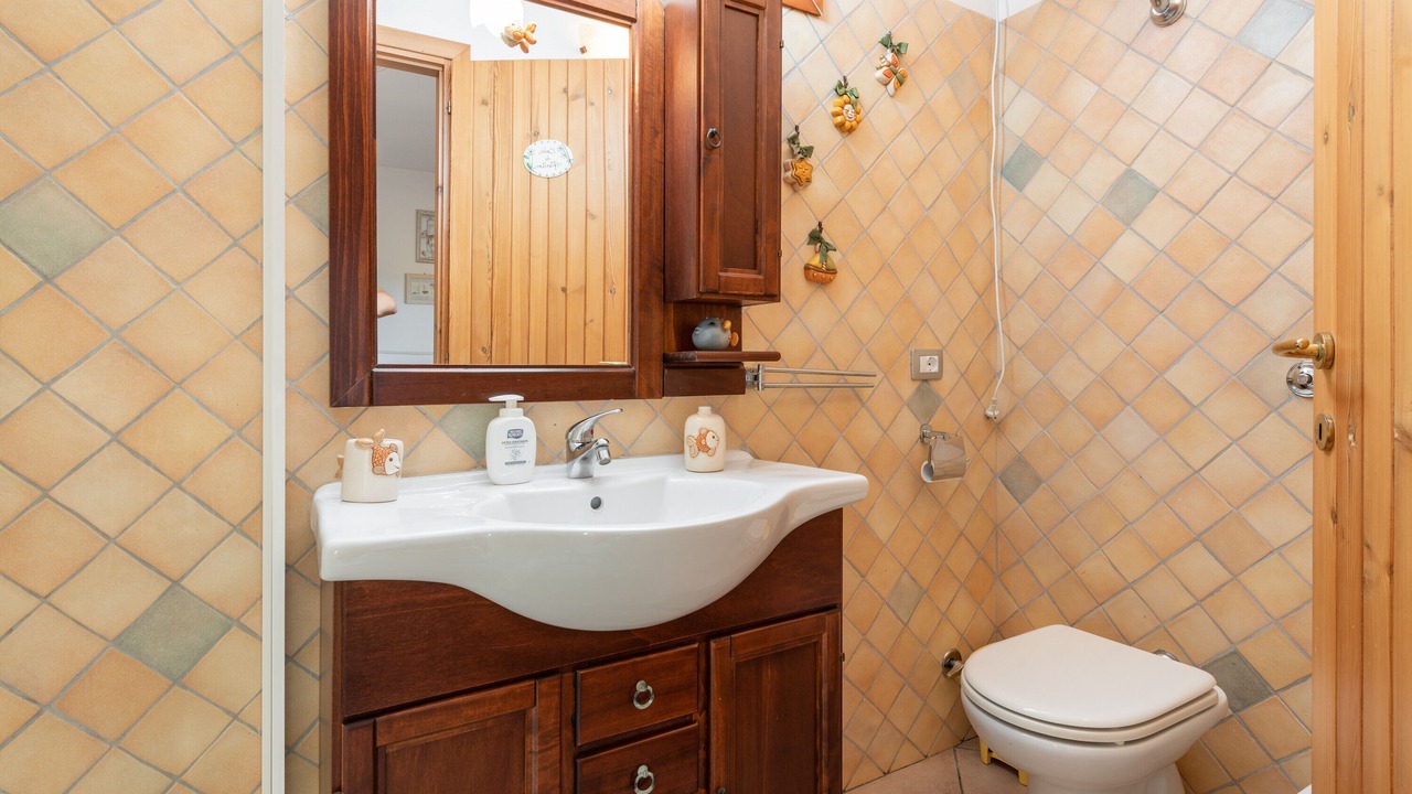 Photo of Bathroom in Buggerru