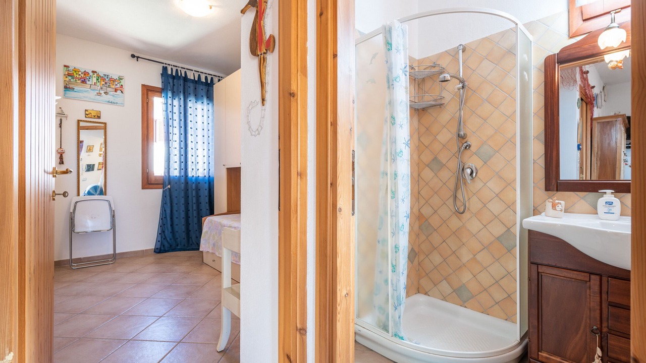 Photo of Bathroom in Buggerru