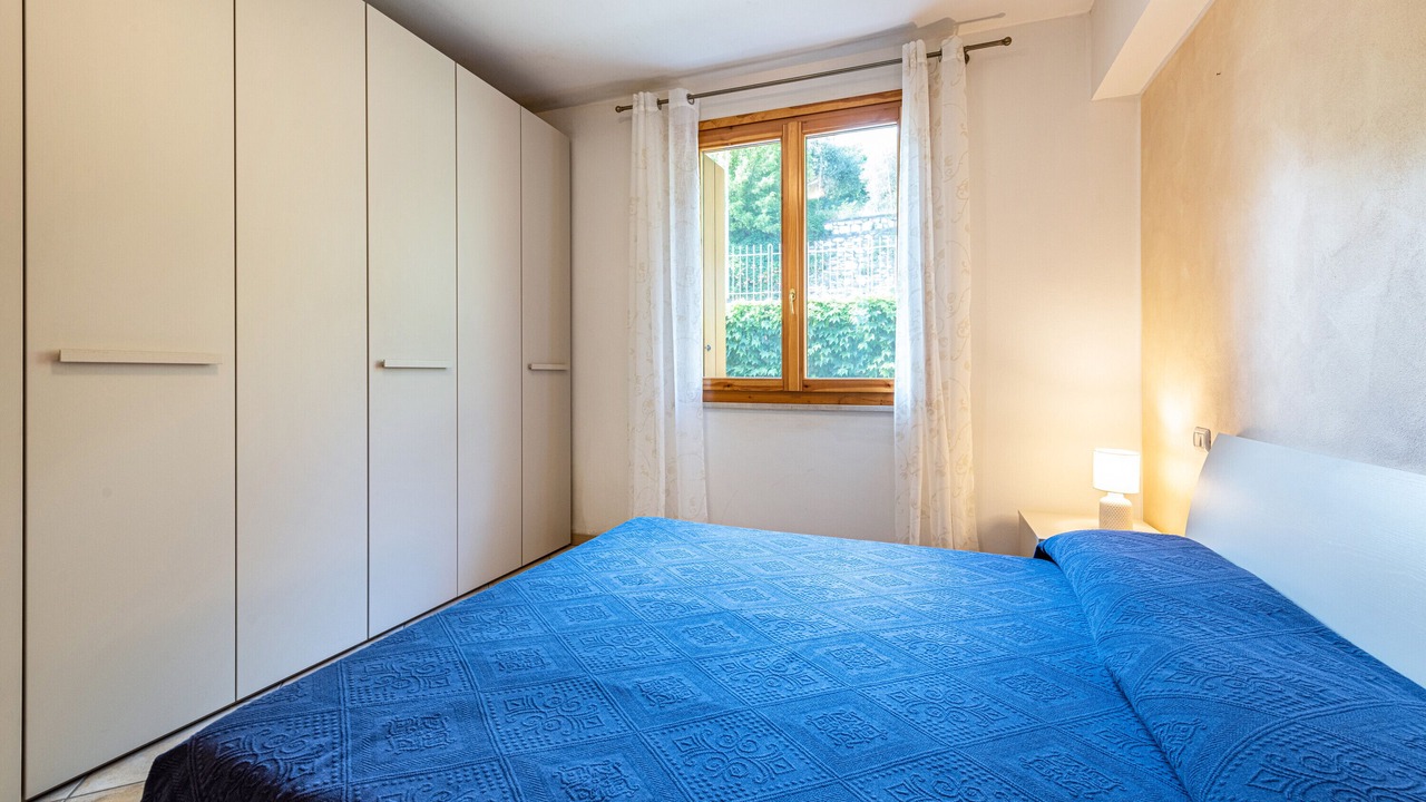Photo of Bedroom in Roe