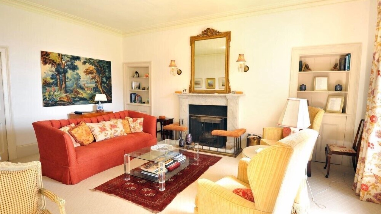Photo of Livingroom in Calgary