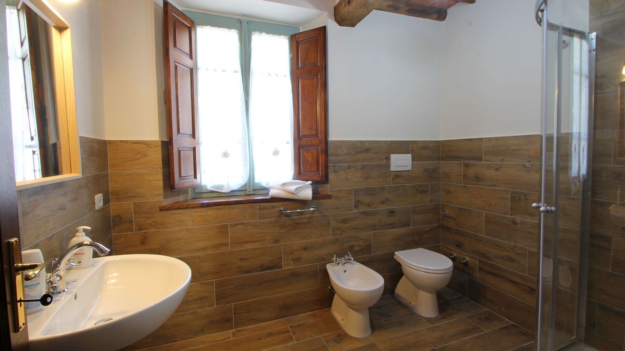 Photo of Bathroom in Villabuona