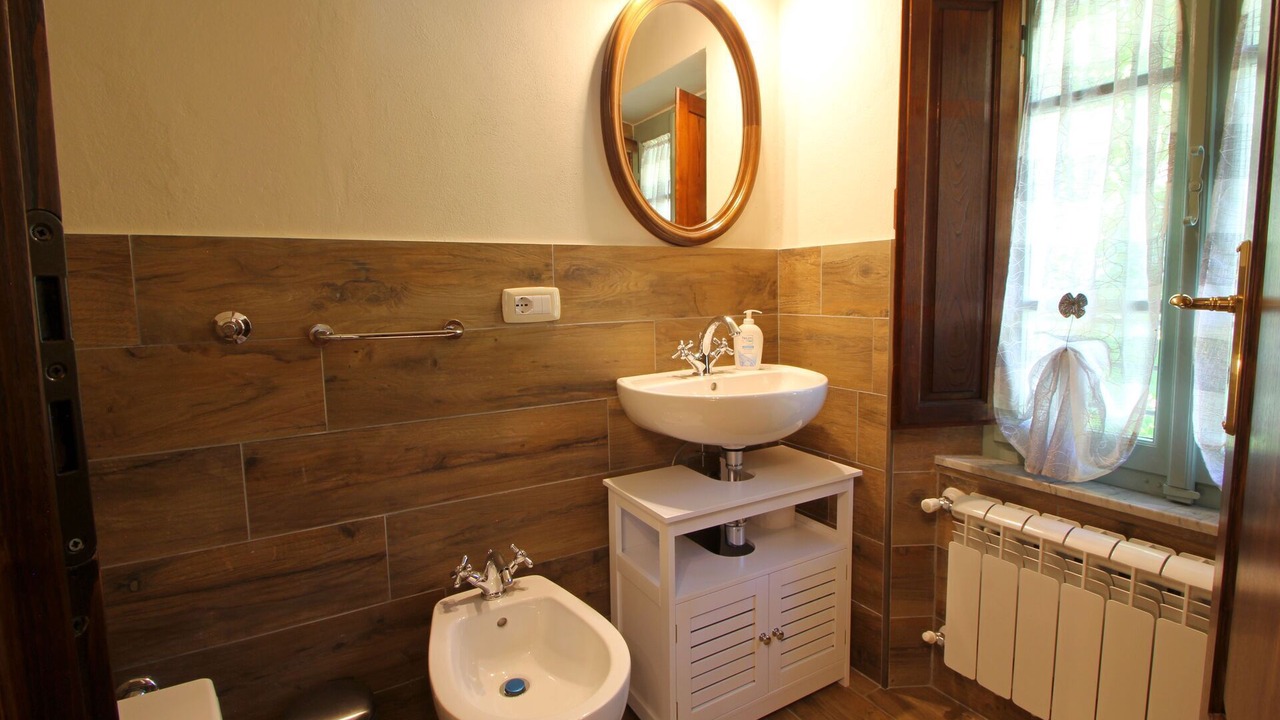 Photo of Bathroom in Villabuona