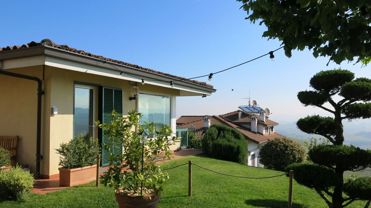 Photo of Others in Barolo