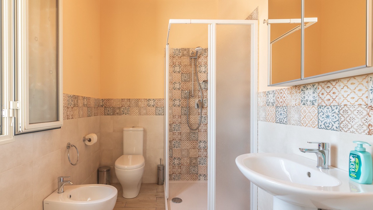 Photo of Bathroom in Brucoli