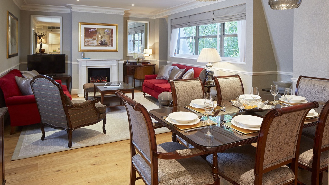 Photo of Livingroom in Brompton & Hans Town