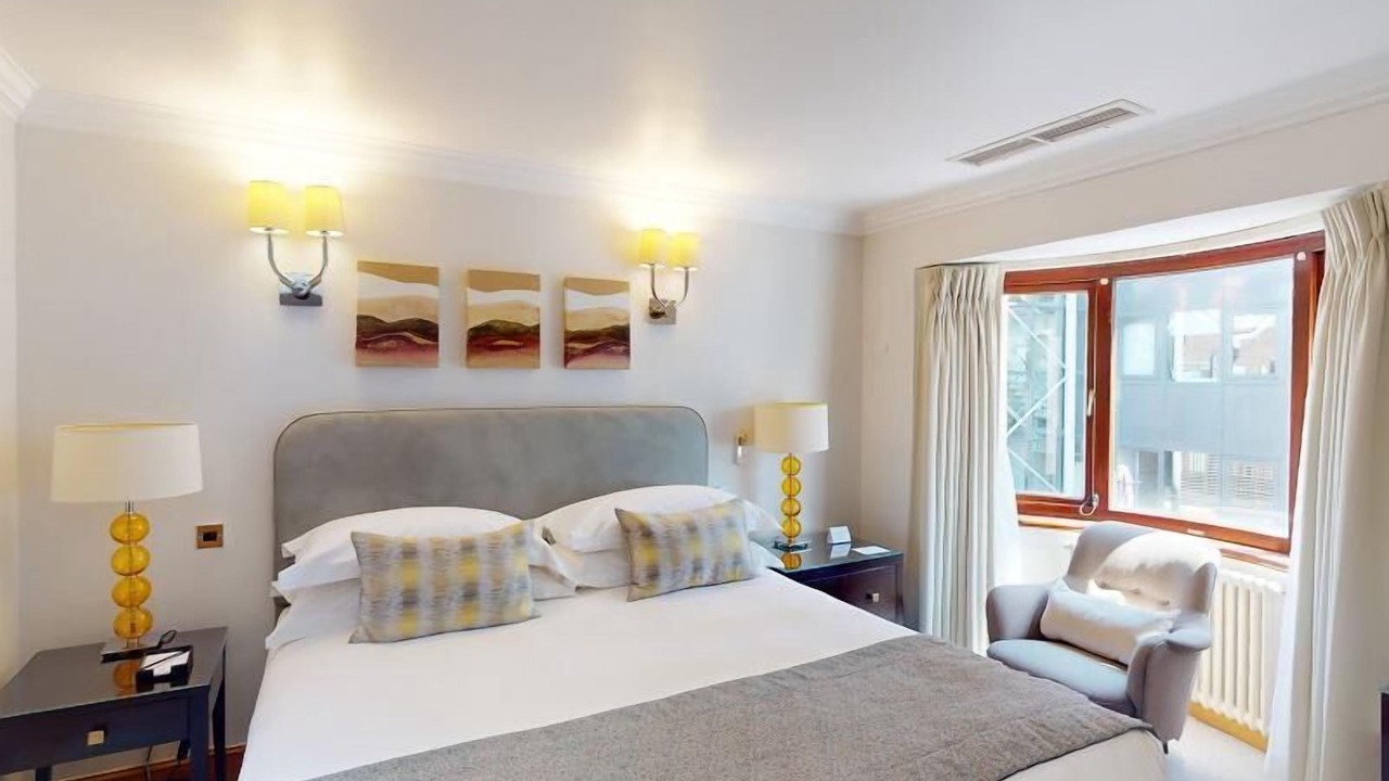 Photo of Bedroom in Brompton & Hans Town