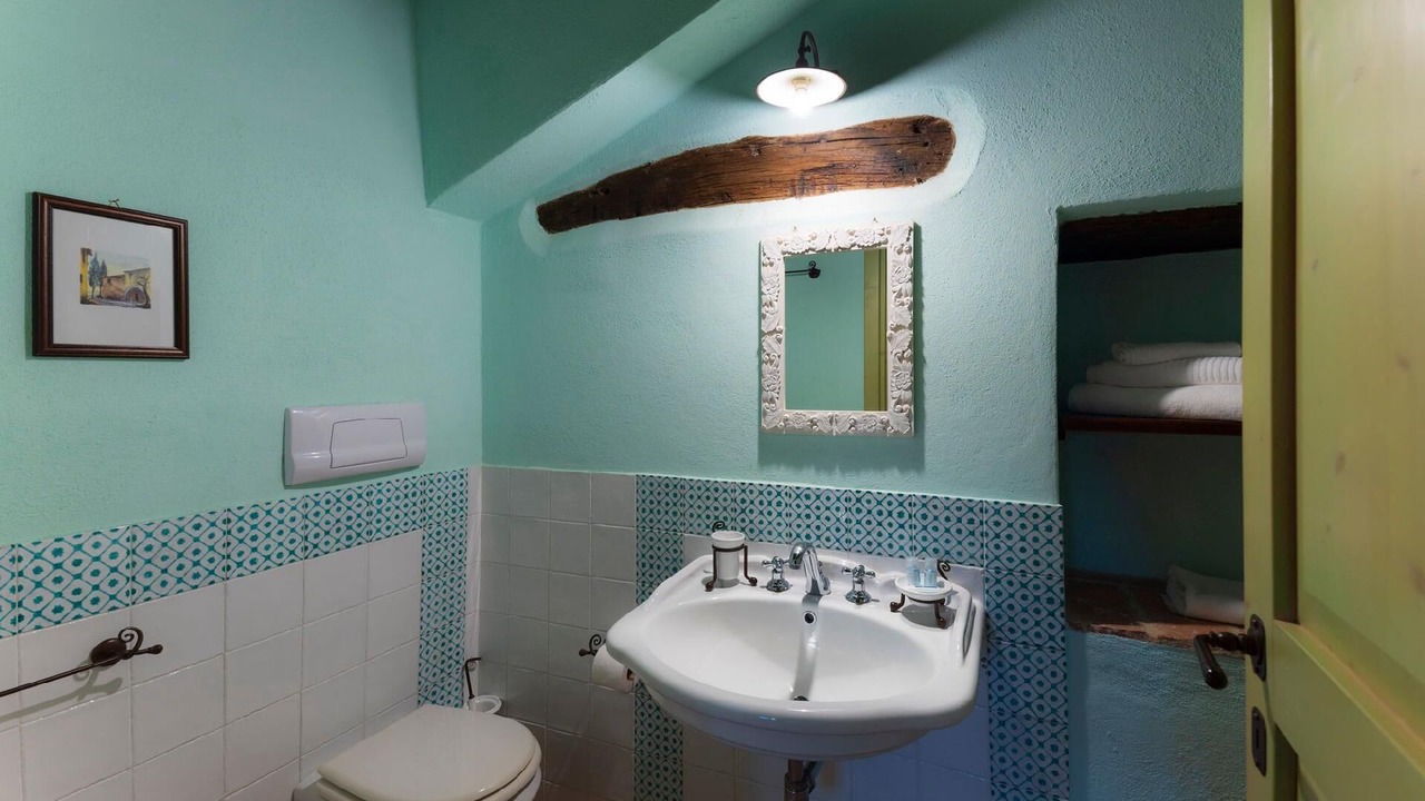 Photo of Bathroom in Simignano