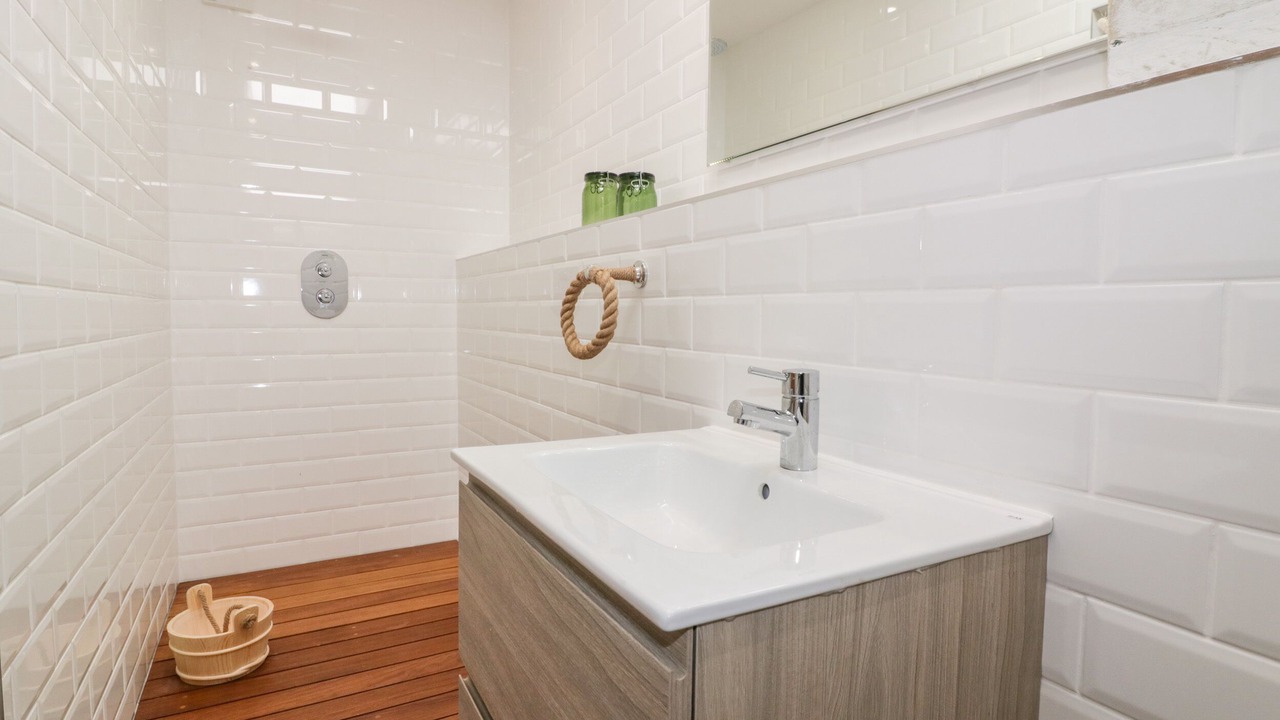 Photo of Bathroom in Cadgwith