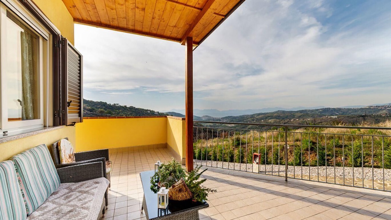 Photo of Patio Balcony in Laureana Cilento