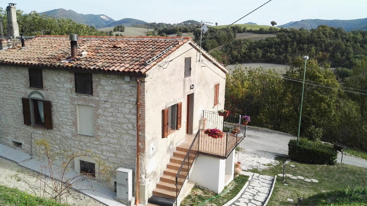 Photo of Outdoor in Genga