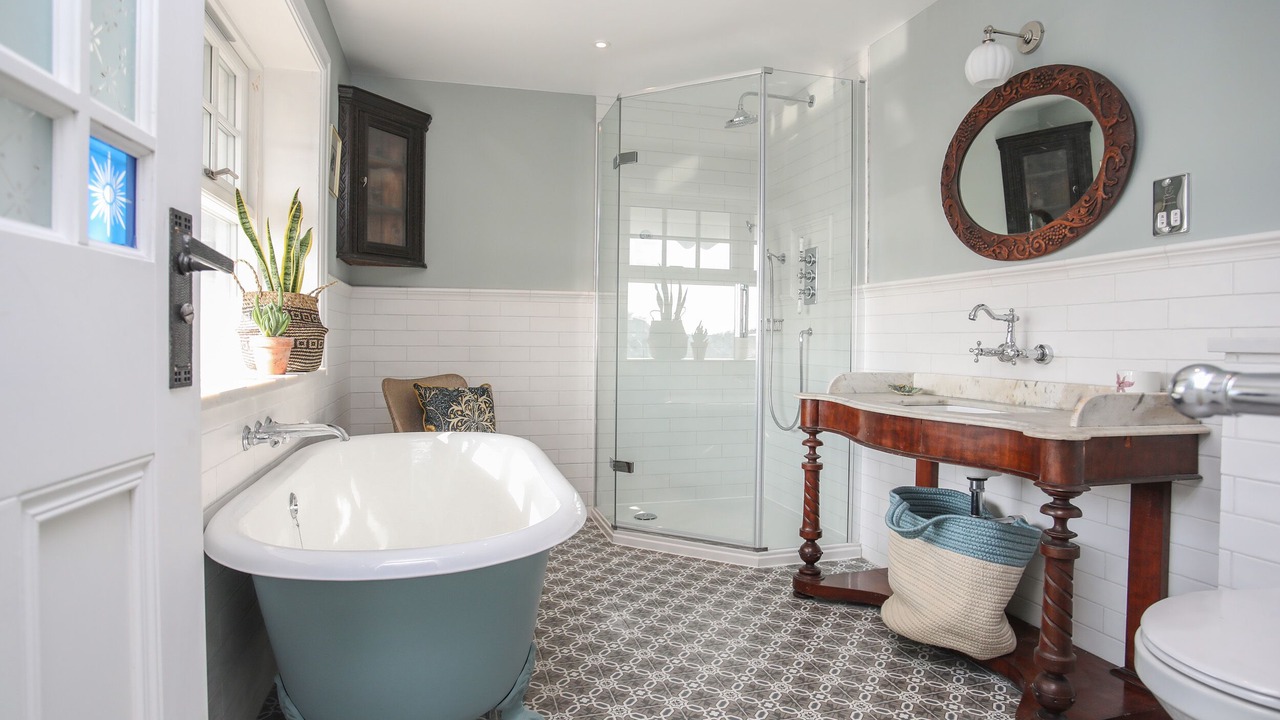 Photo of Bathroom in Rhoscolyn