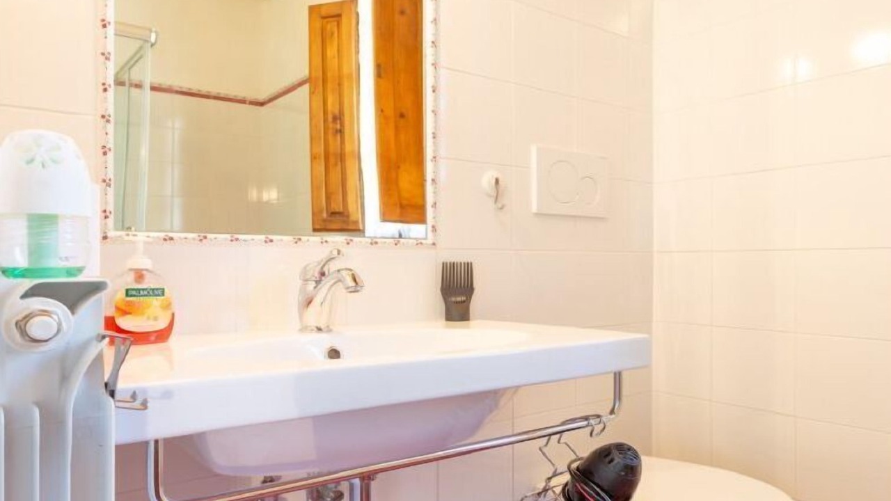 Photo of Bathroom in Neri