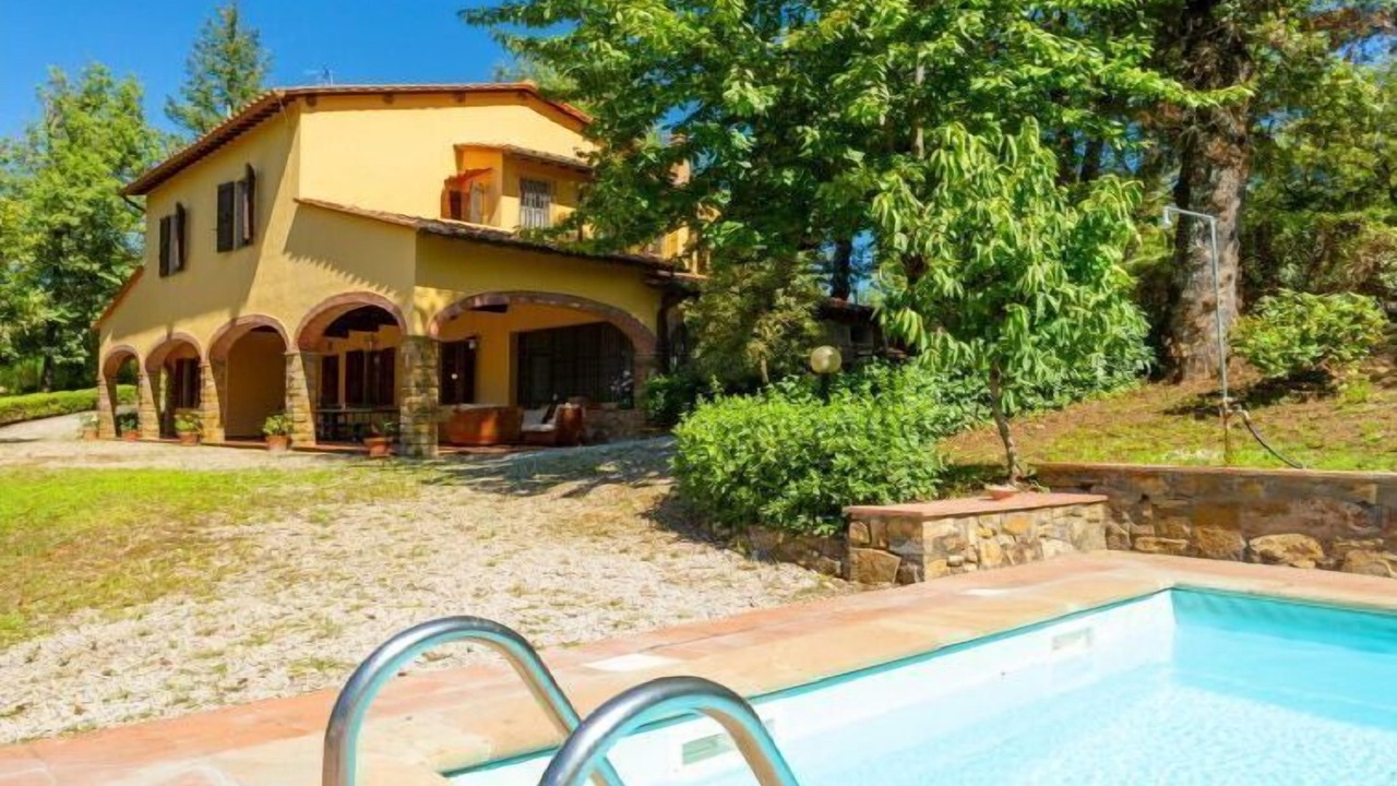 Photo of Outdoor in Neri