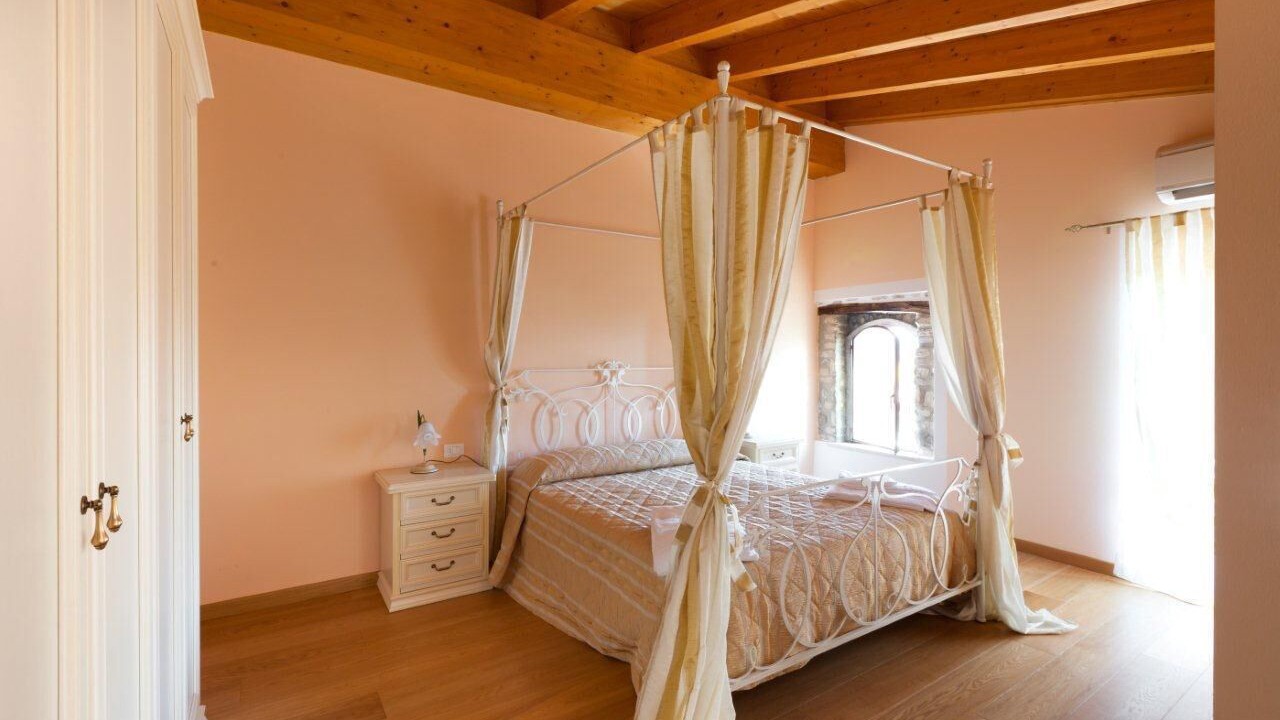 Photo of Bedroom in San Felice del Benaco