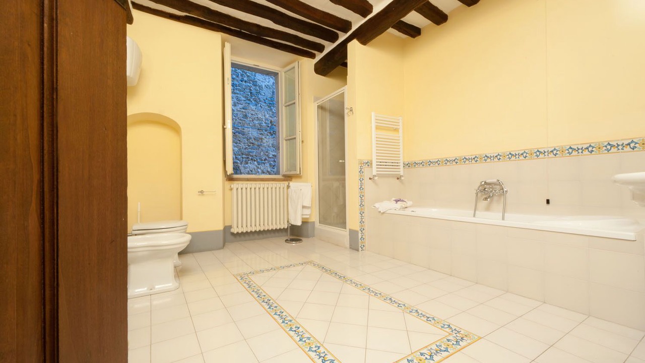 Photo of Bathroom in Cortona Old Town
