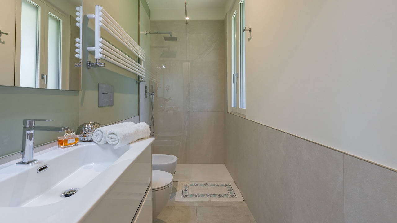 Photo of Bathroom in Lugana