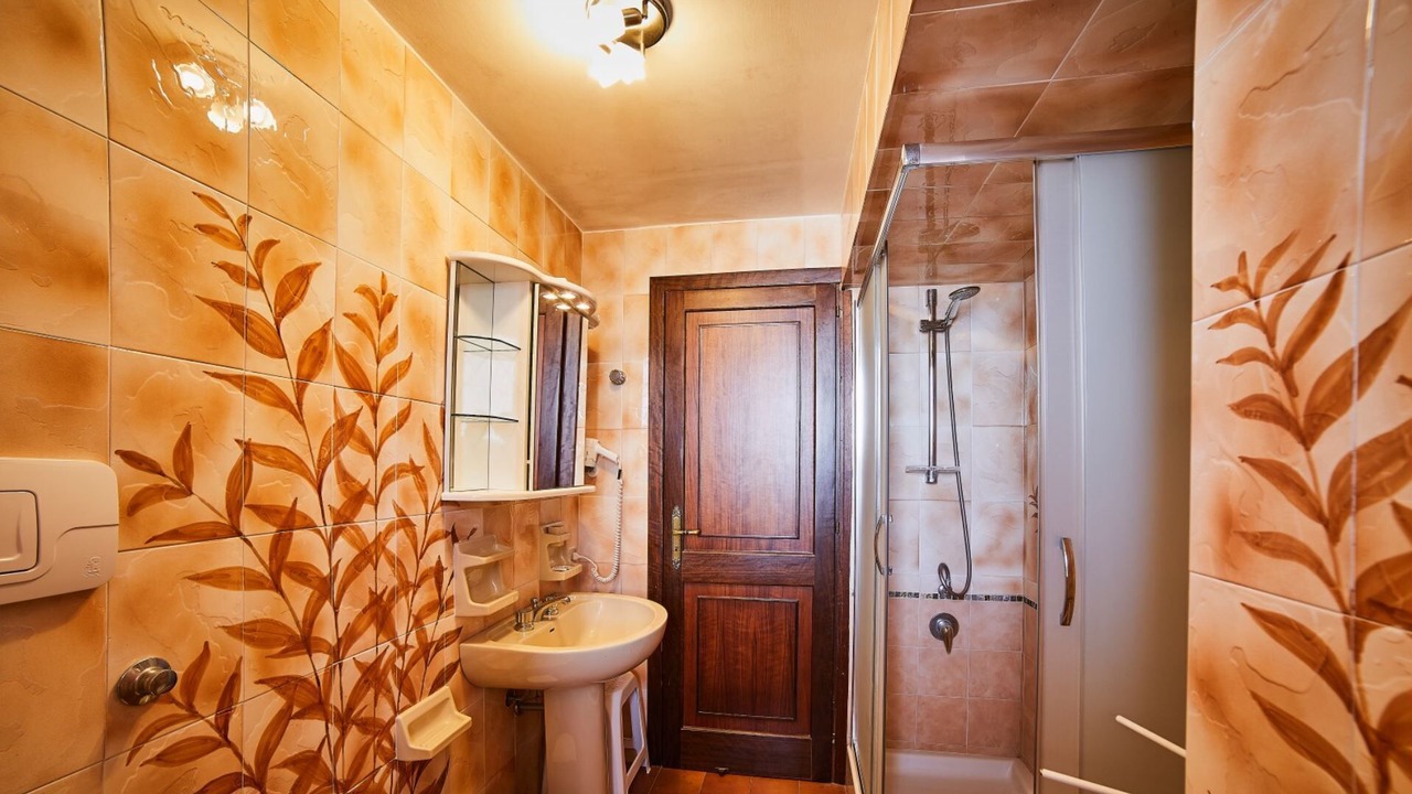 Photo of Bathroom in Scala