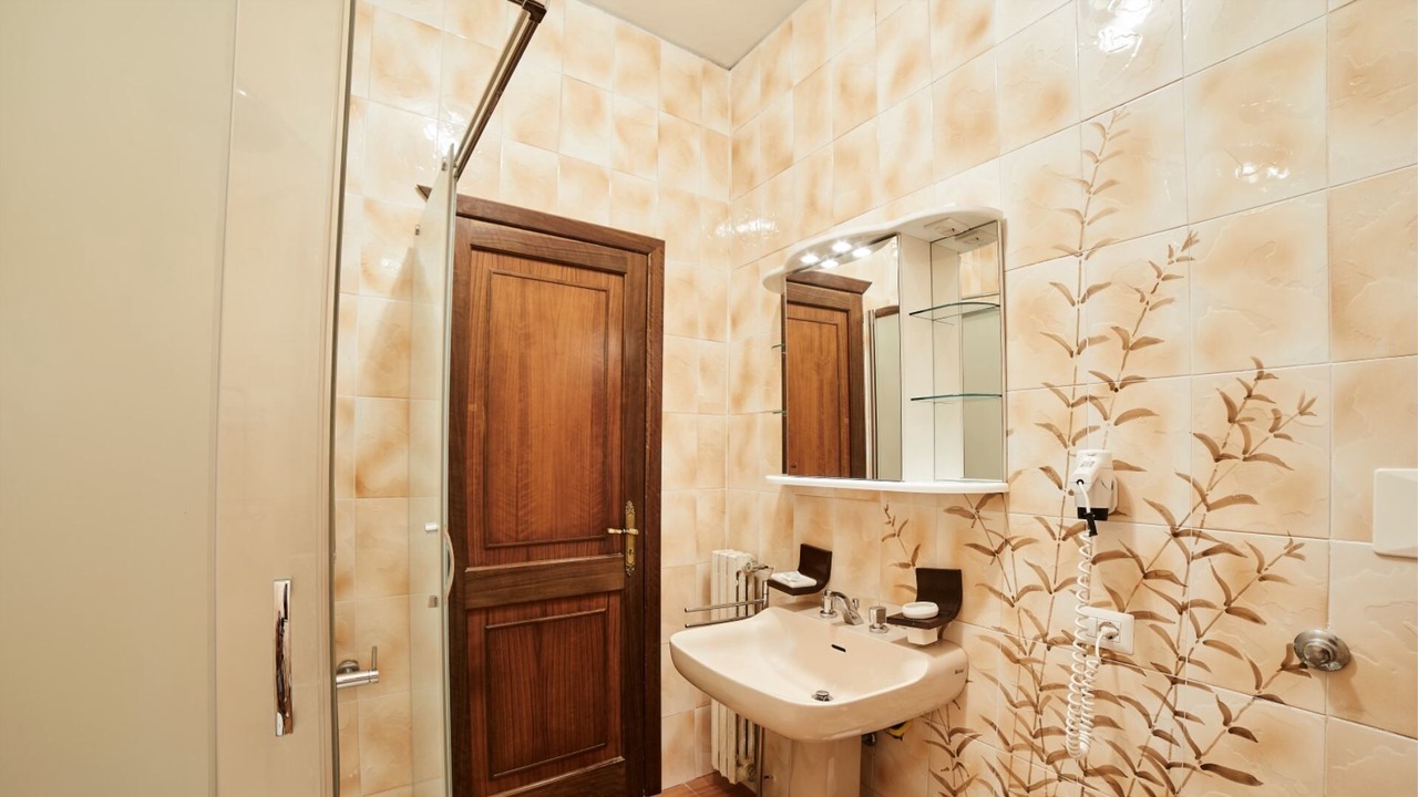 Photo of Bathroom in Scala