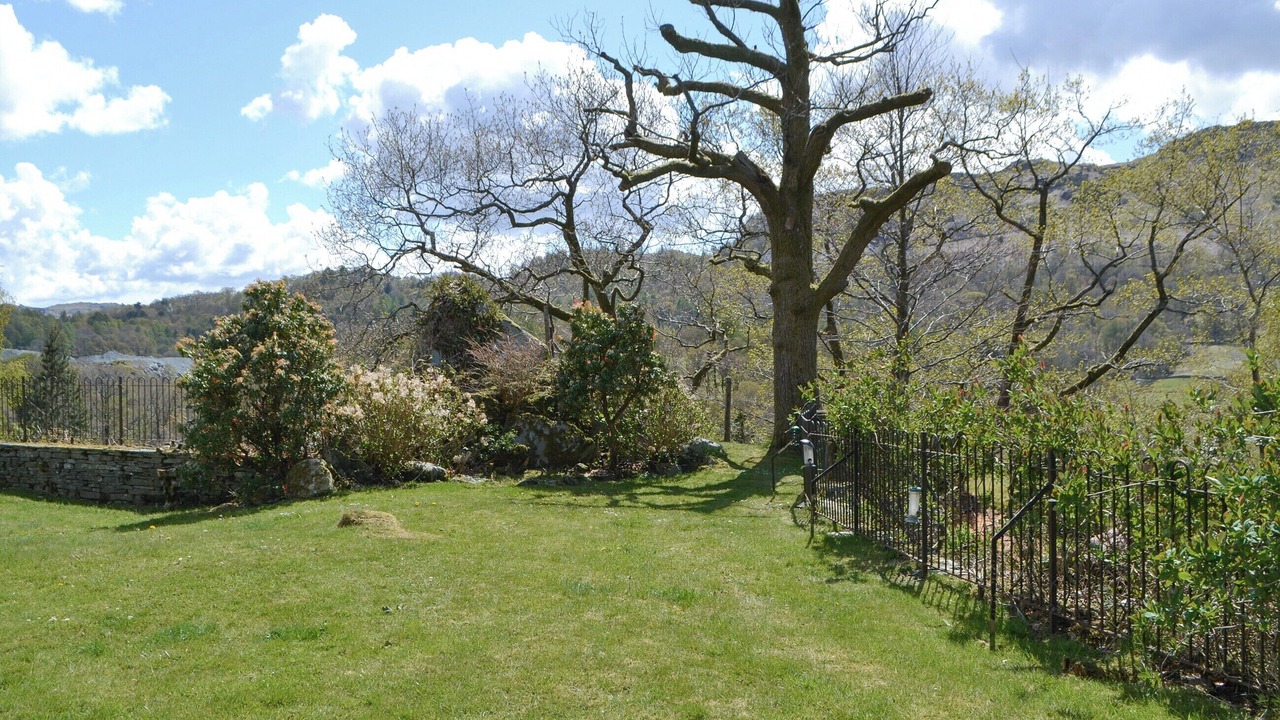 Photo of Outdoor in Chapel Stile