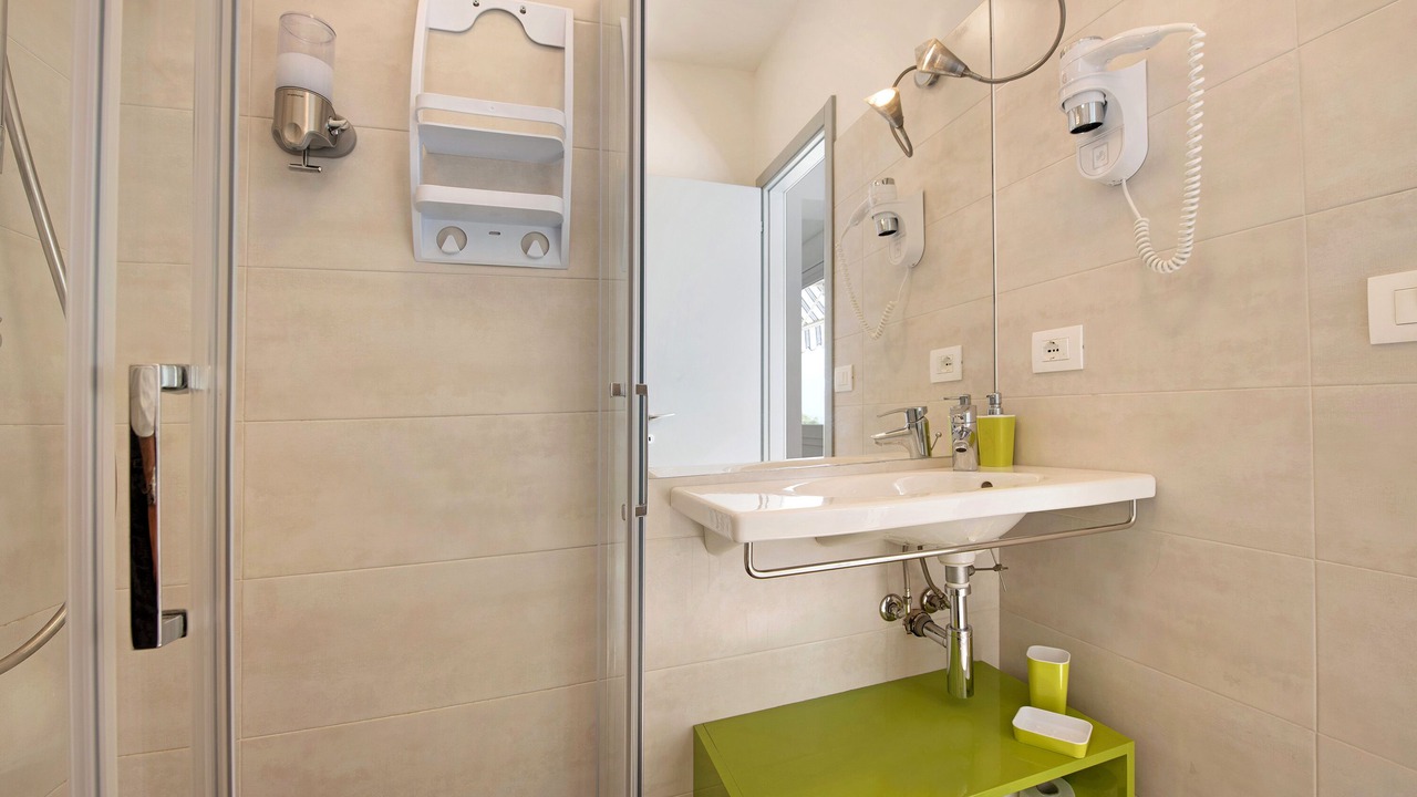 Photo of Bathroom in Frader