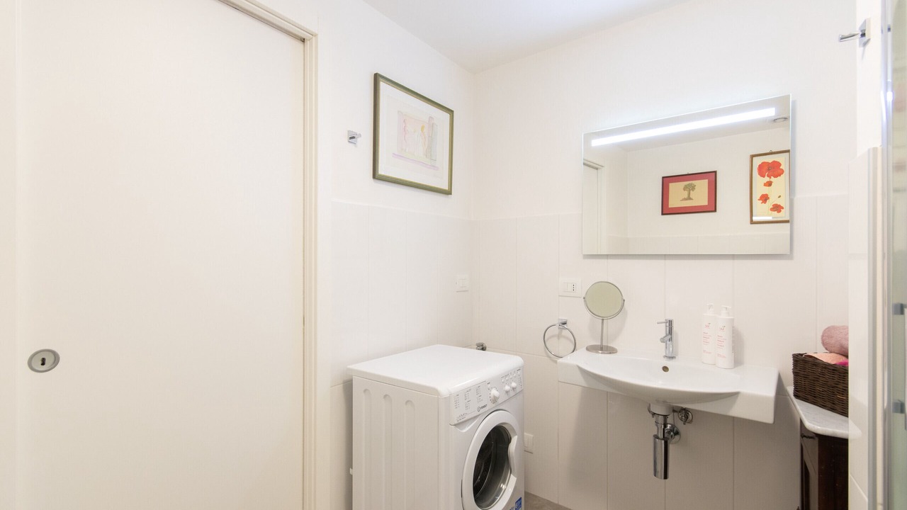 Photo of Bathroom in Roman Quarter