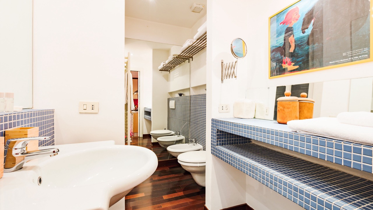 Photo of Bathroom in Esquilino