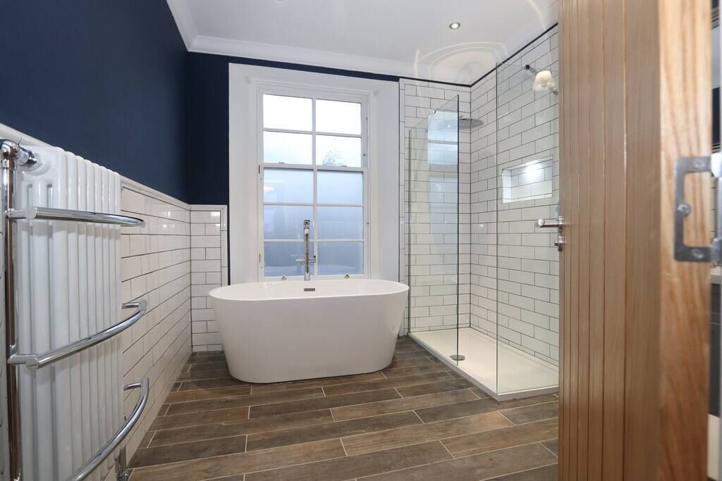 Photo of Bathroom in Dollar