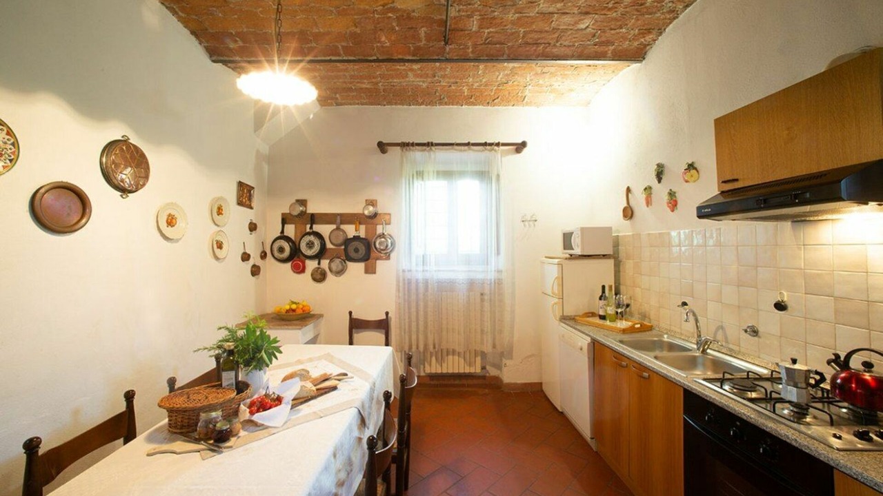 Photo of Others in Romola
