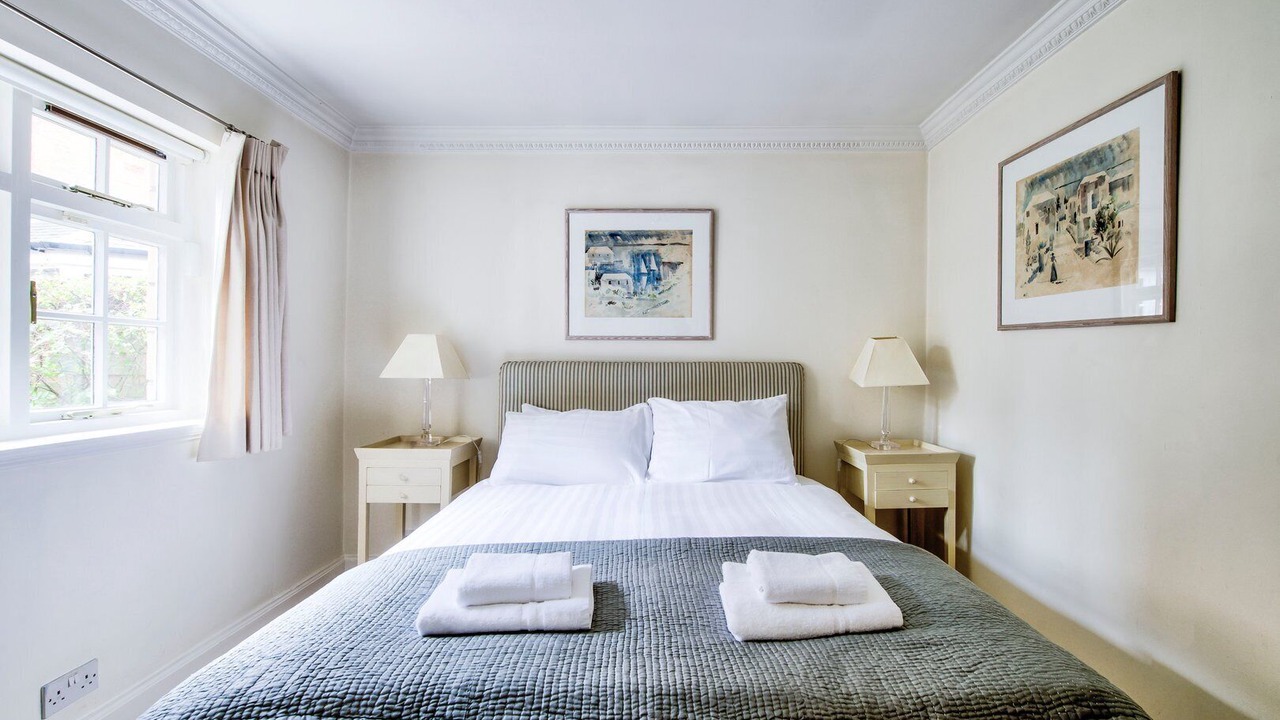 Photo of Bedroom in Newington