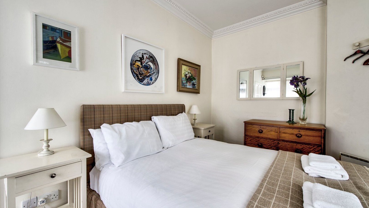Photo of Bedroom in Newington