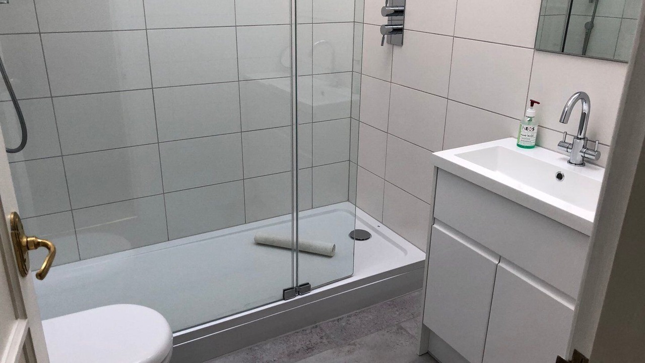 Photo of Bathroom in Newington