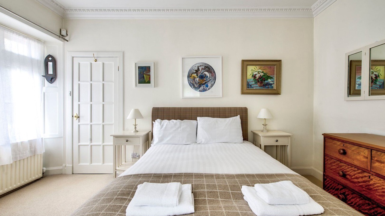 Photo of Bedroom in Newington