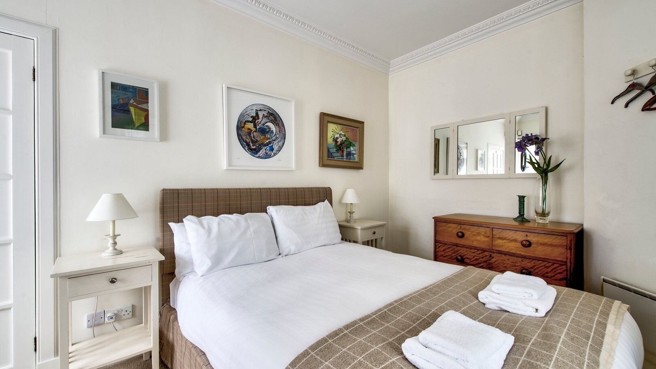 Photo of Bedroom in Newington