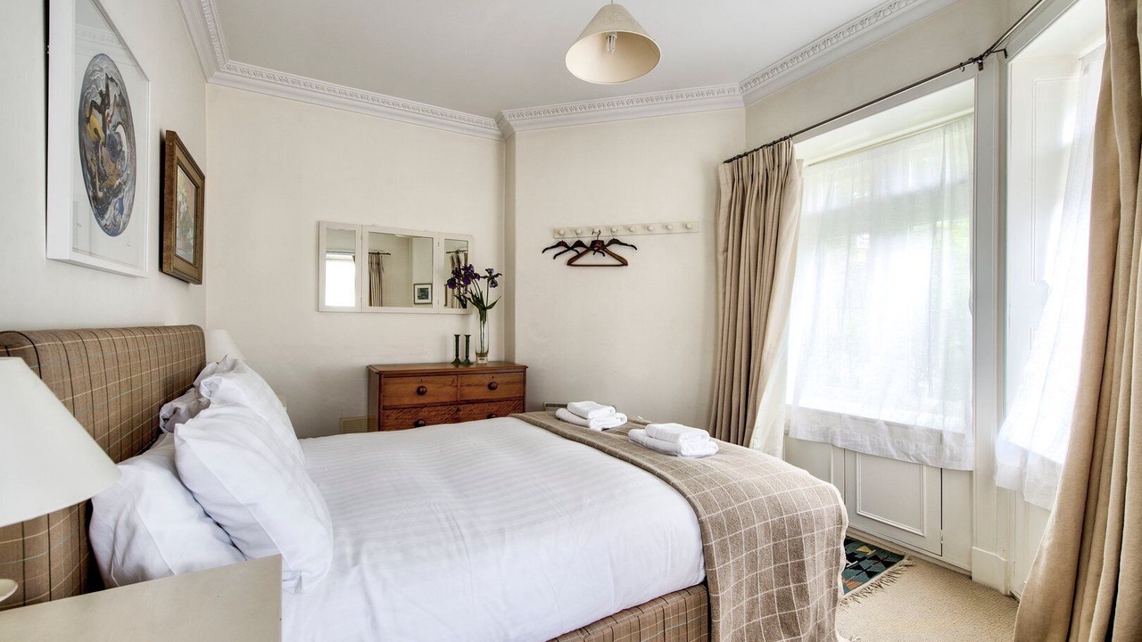 Photo of Bedroom in Newington