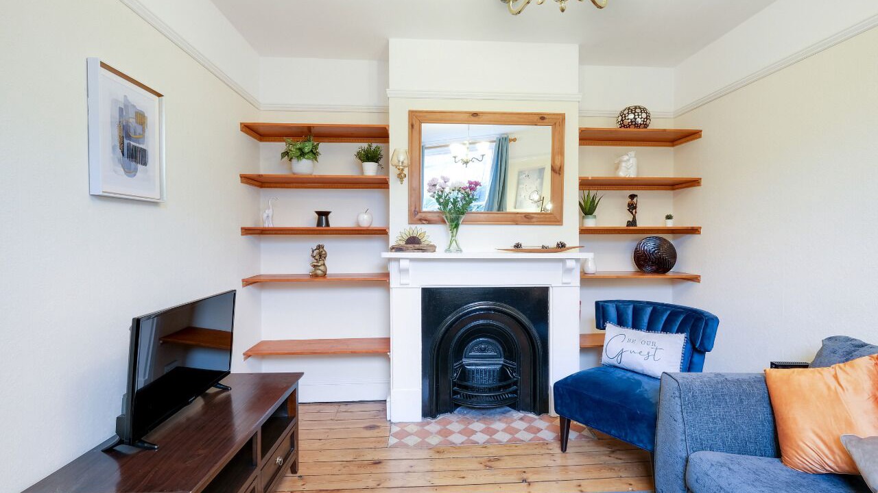 Photo of Livingroom in Reading