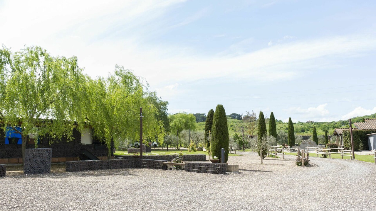 Photo of Others in Sutri