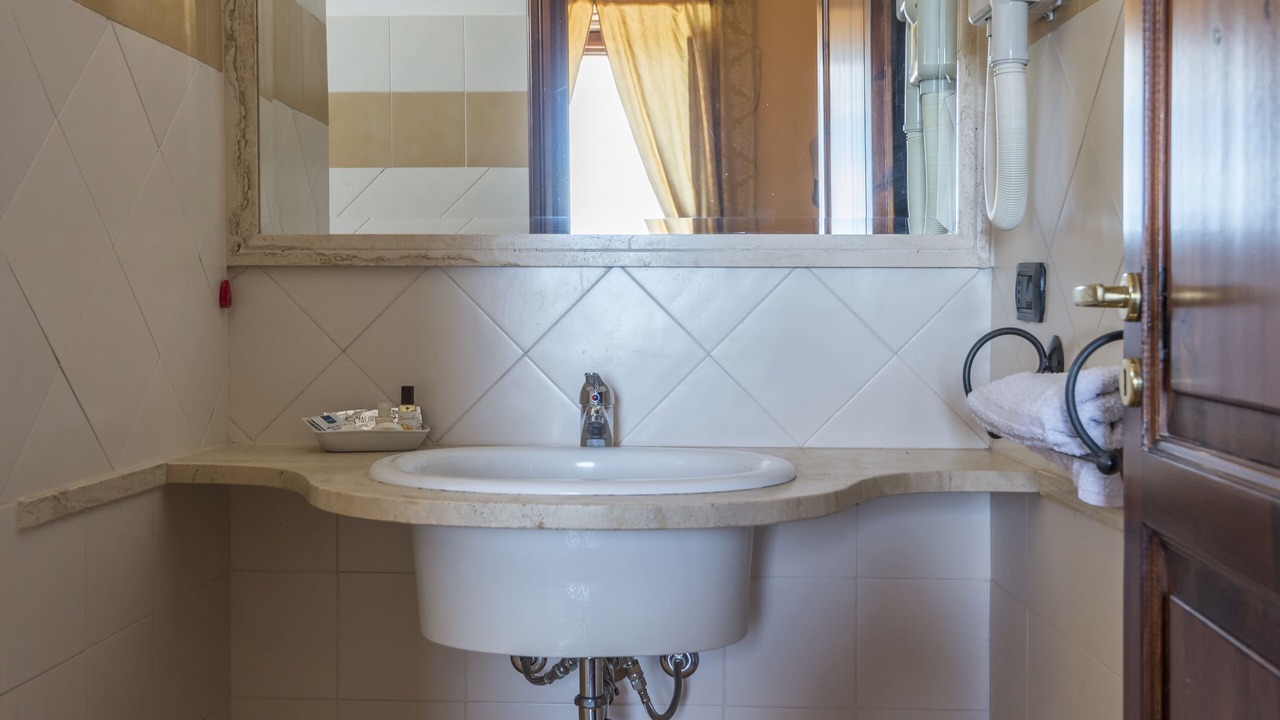 Photo of Bathroom in Maeggio