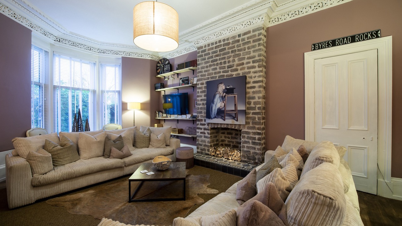 Photo of Livingroom in Glasgow Westend
