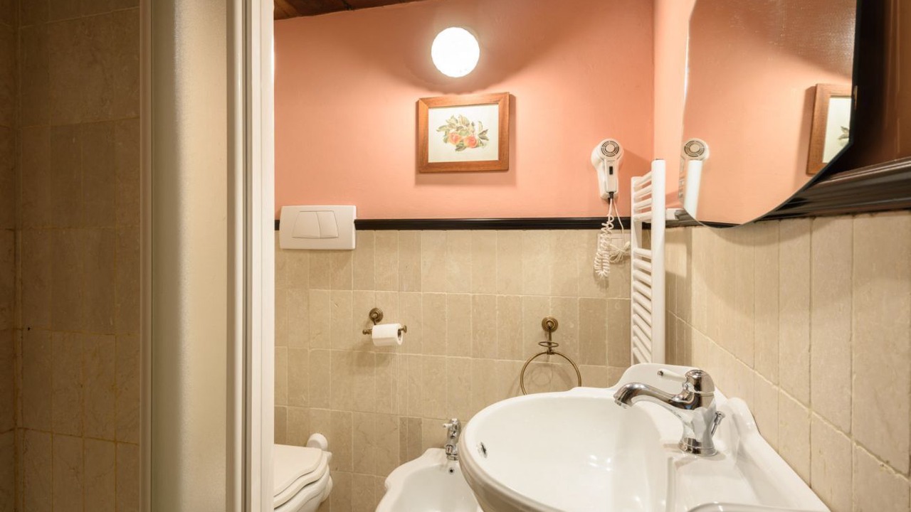 Photo of Bathroom in Raggiolo
