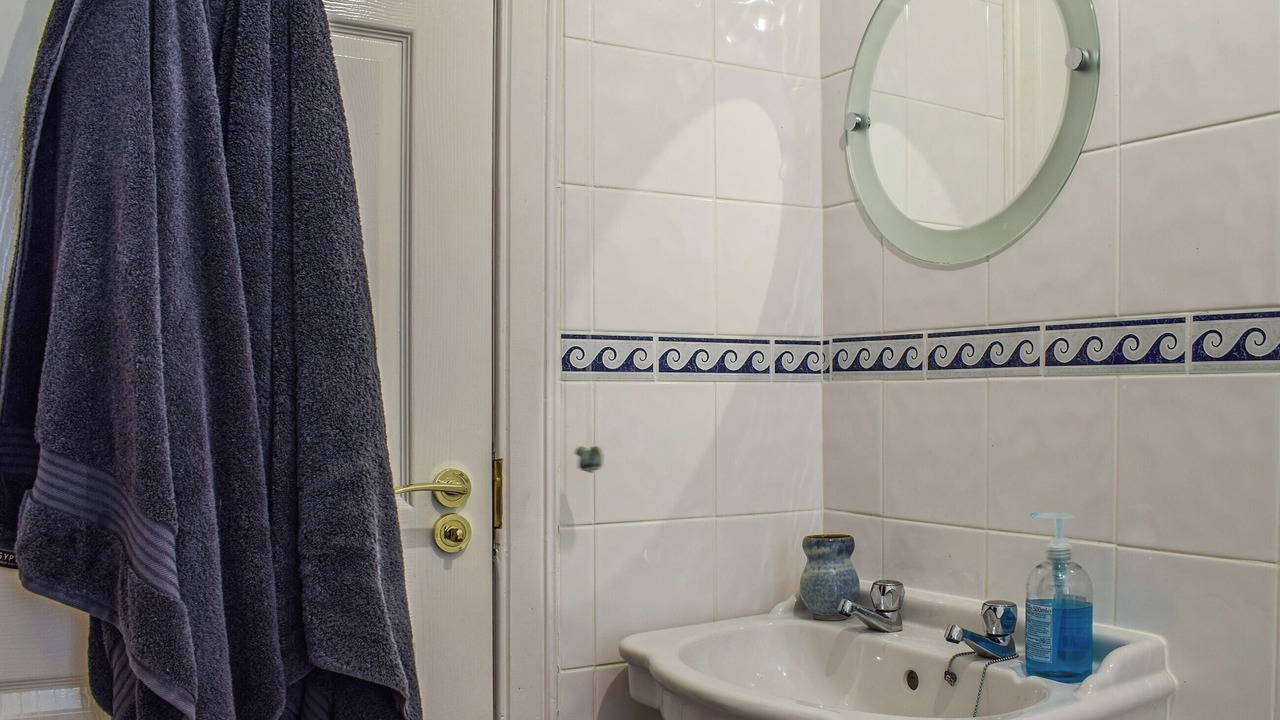 Photo of Bathroom in Crail